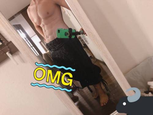 빈약한 몸매를 위한 남성 아이템.jpg
