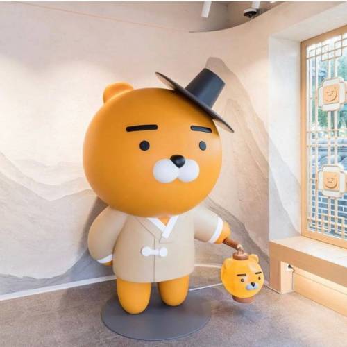 오픈한 카카오프렌즈 스토어 한옥마을점.JPG