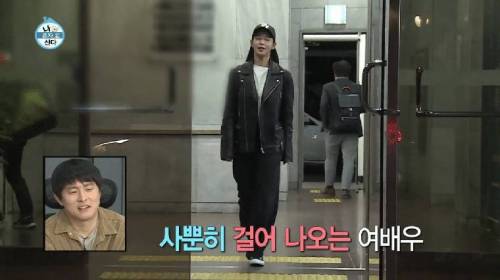 [스압] 똥싸기 직전 위기의 여배우.jpg