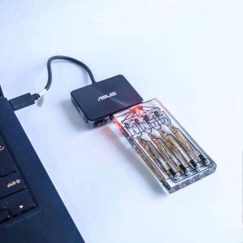 광기의 USB.jpg