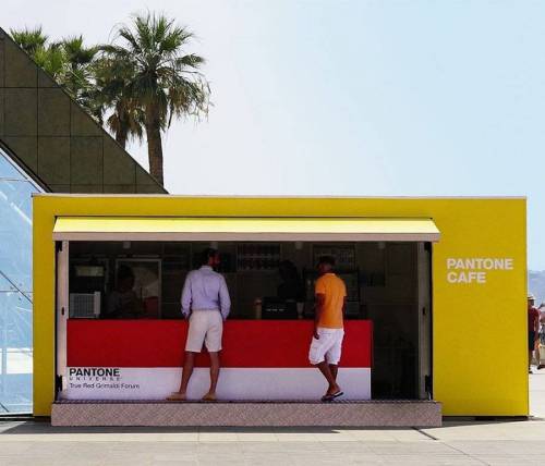 [스압] 색을 맛보는 `팬톤(Pantone) 카페`.jpg