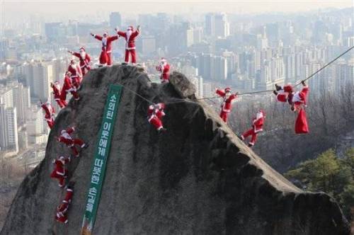 한국의 산타협회 근황.jpg