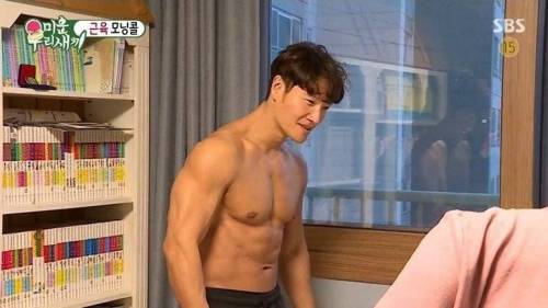 [스압] 유세윤 아들의 소원을 위해 한 몸 바치는 상남자 김종국.jpg