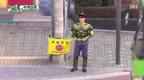 [스압] 유세윤 아들의 소원을 위해 한 몸 바치는 상남자 김종국.jpg