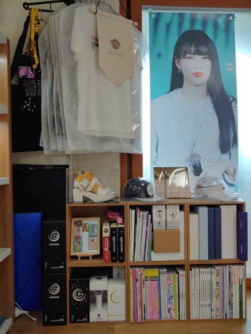 [스압] 걸그룹 여자친구 팬의 굿즈 인증..ㄷㄷ.jpg
