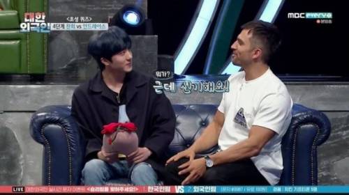 그리스에서 파란색 염색을 안하는 이유