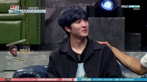 그리스에서 파란색 염색을 안하는 이유
