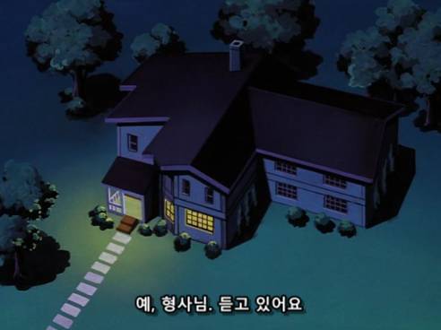 아들의 사망소식을 듣고 곤란스러워 하는 어머니.jpg