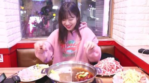 [스압] 쯔양이 무한리필집 가면 ?