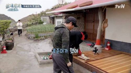 [스압] 손호준 나이 듣고 놀란 유해진.jpg