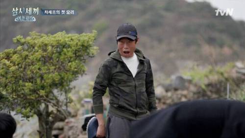 [스압] 손호준 나이 듣고 놀란 유해진.jpg