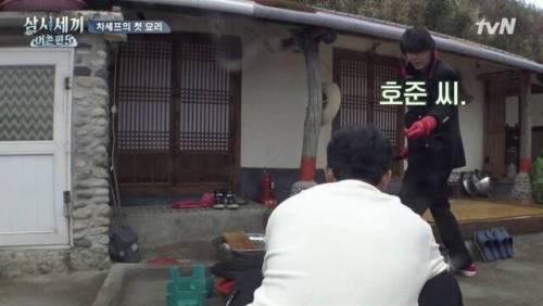 [스압] 손호준 나이 듣고 놀란 유해진.jpg