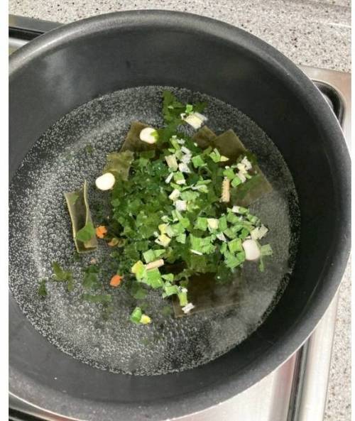 다시마 2개라는 오동통면 개구라였음 ㄷㄷㄷ