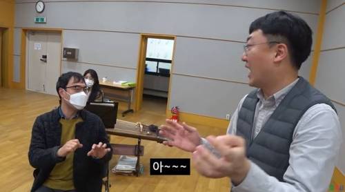 교과서에 이상한게 실려서 잘못 알려진 아쟁 생김새.jpg