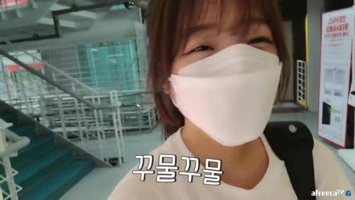 [스압] 18시간 굶고 초밥을 먹으면.jpg
