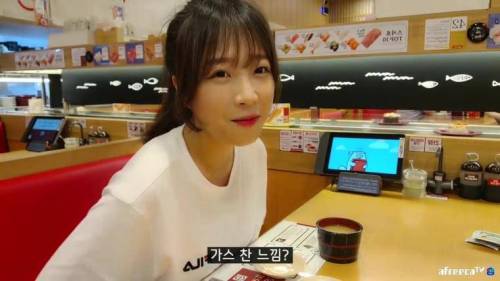 [스압] 18시간 굶고 초밥을 먹으면.jpg