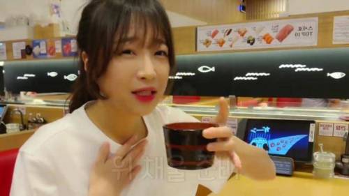 [스압] 18시간 굶고 초밥을 먹으면.jpg