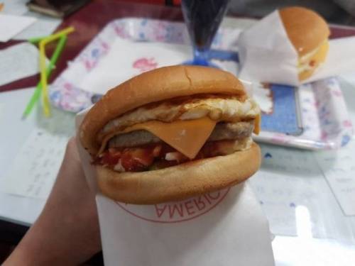 아직도 있는 시간이 멈춘듯한 옛날 햄버거집 '달라스'.jpg