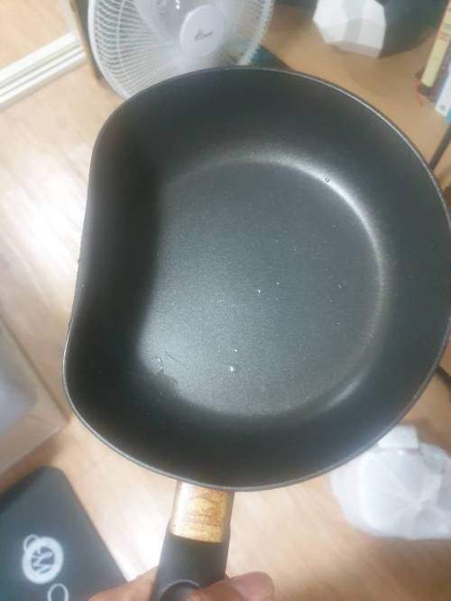 단단하게 굳은 얼음 부수는 꿀팁.jpg