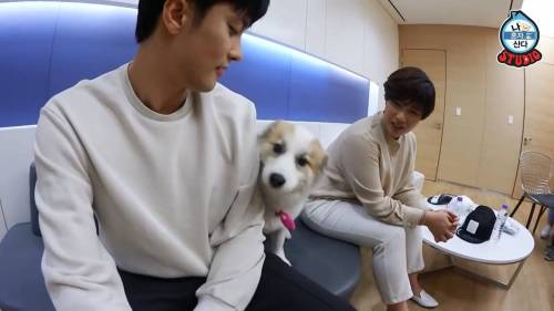 [스압] 나혼자 산다 박세리 대기실.jpg