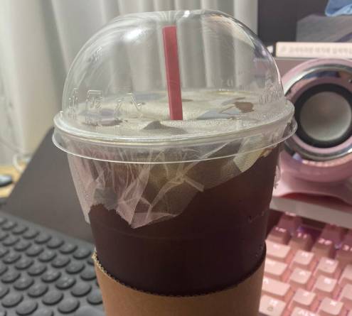 커피 배달 시켰는데 빨대가 왜