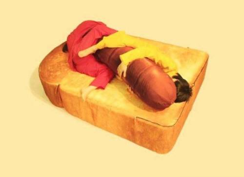 식빵 침대.jpg