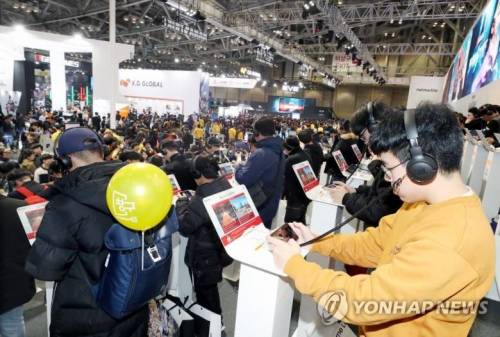[스압] 불과 1년 전인데 너무 옛날 같은 우리들의 일상 사진.jpg