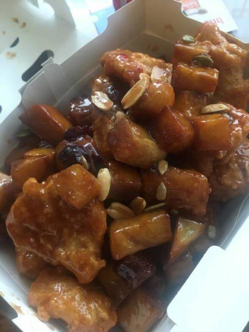고구마맛탕을 시켰는데 치킨을줌.. jpg