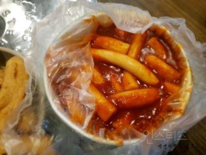 충주에만 있는 신전떡볶이.jpg