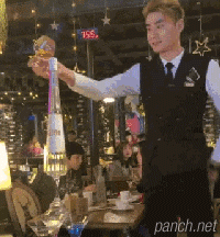 어느 웨이터의 필살기.gif
