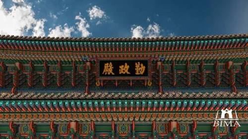 마인크래프트로 만든 경복궁 근정전.jpg