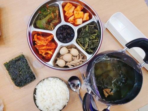 동네 반찬집 6천원 월식 배달.jpg