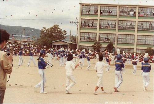 [스압] 동네 잔치 였던 90년대 국민학교 운동회.jpg