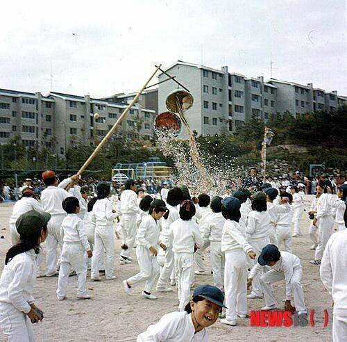 [스압] 동네 잔치 였던 90년대 국민학교 운동회.jpg