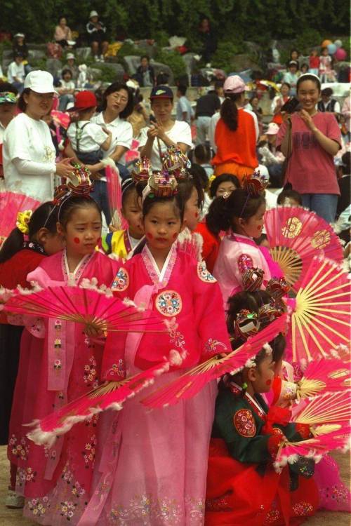 [스압] 동네 잔치 였던 90년대 국민학교 운동회.jpg