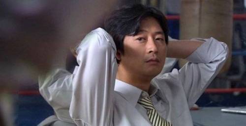 김윤석 38살 시절 외모.jpg