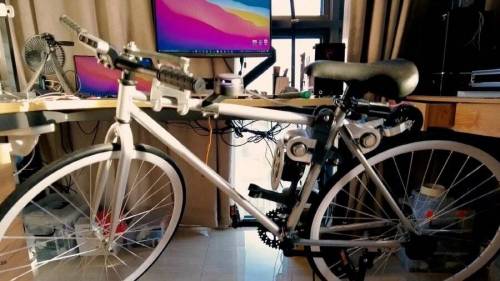 중국 공학자가 빡쳐서 만든 넘어지지 않는 자전거