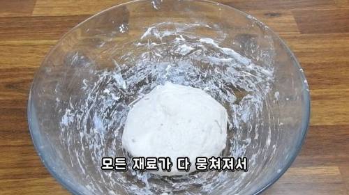 [스압] 먹으면 수중호흡이 가능해진다는 빵.jpg
