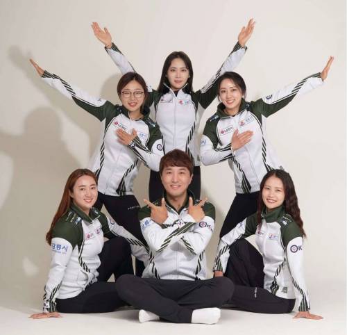 멋진 프로필사진을 찍은 국가대표 컬링 팀킴.jpg