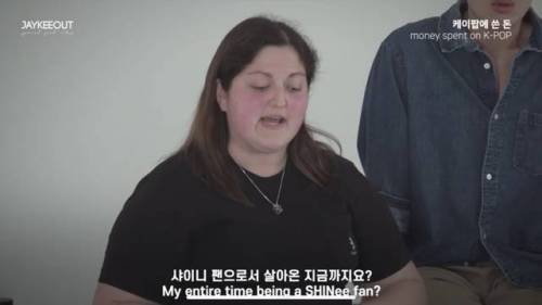 [스압] K-POP 외국인 팬이 케이팝에 쓴 돈.jpg