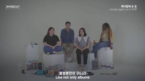 [스압] K-POP 외국인 팬이 케이팝에 쓴 돈.jpg