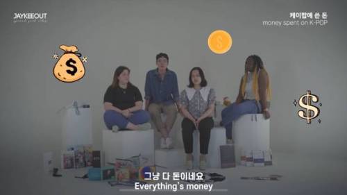 [스압] K-POP 외국인 팬이 케이팝에 쓴 돈.jpg