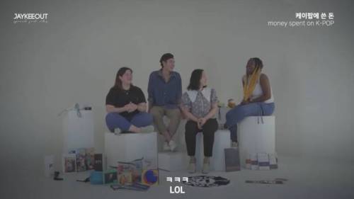[스압] K-POP 외국인 팬이 케이팝에 쓴 돈.jpg
