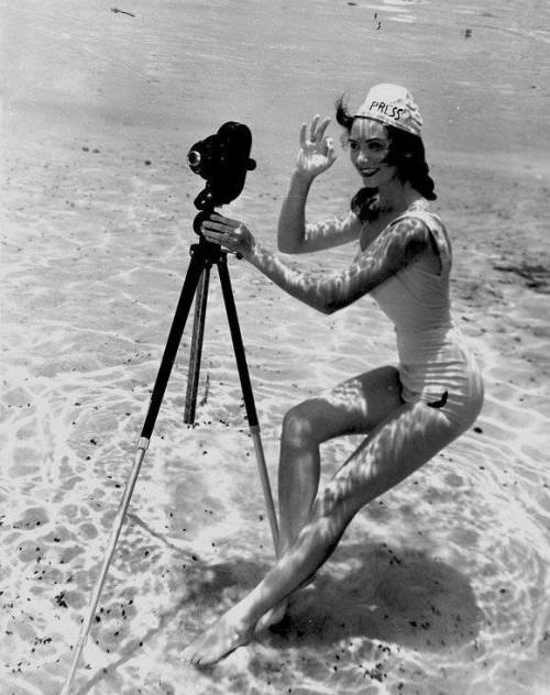 [스압] 1938년 촬영된 수중 사진.jpg