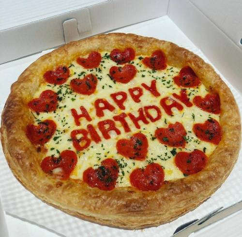 [스압] 요즘 케이크 대신 선물한다는 레터링 피자.jpg