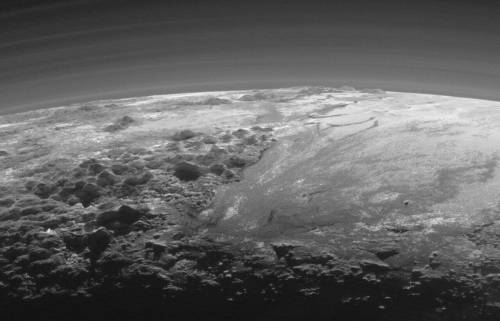 뉴 호라이즌스호가 찍어보낸 명왕성 얼음산.mp4