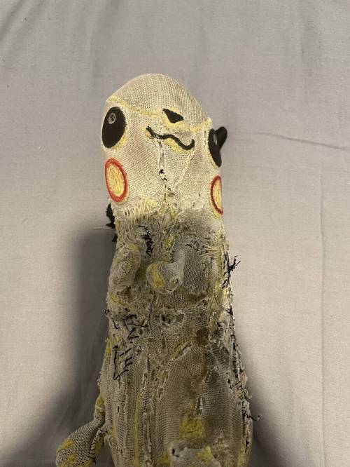 (약 공포) 일본에서 화제가 된 20년된 피카츄 인형