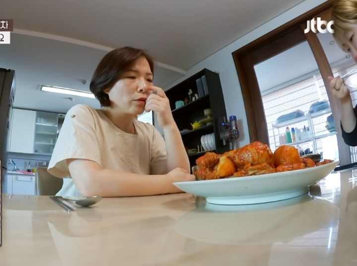 엄마 앞에서 티격태격하는 찬혁 수현.jpg