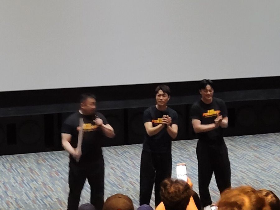 범죄도시2 500만 달성 기념으로 영화관에 온 마동석.jpg