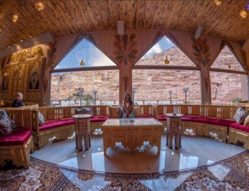 요르단 사막에 있는 호텔.mp4